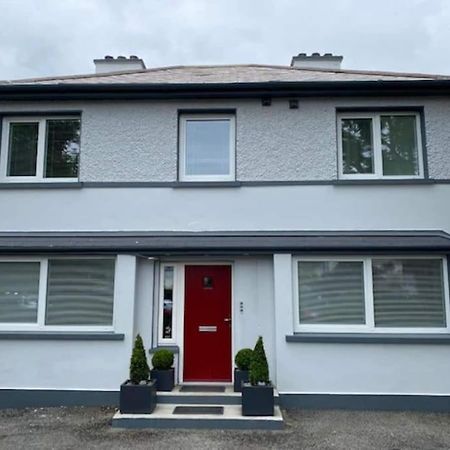 Location, Location - Modern 2 Bed Apt In Killarney Exterior foto